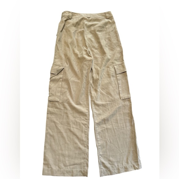Dynamite “Gemma” Hi-Rise Wide Leg Cargo Pants size 8 in Tan/Beige - Picture 4 of 7